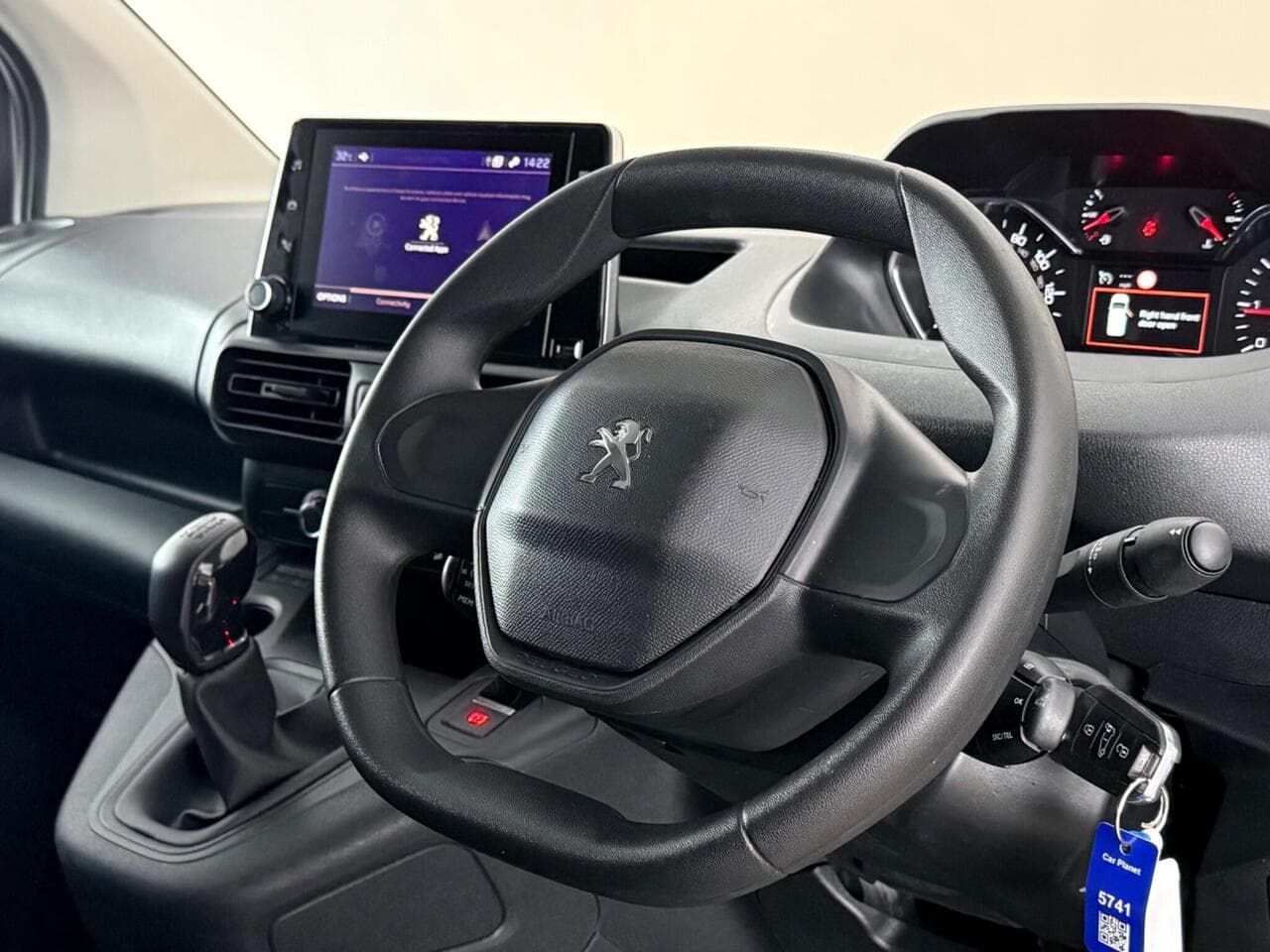 Peugeot Partner thumbnail Steering Wheel