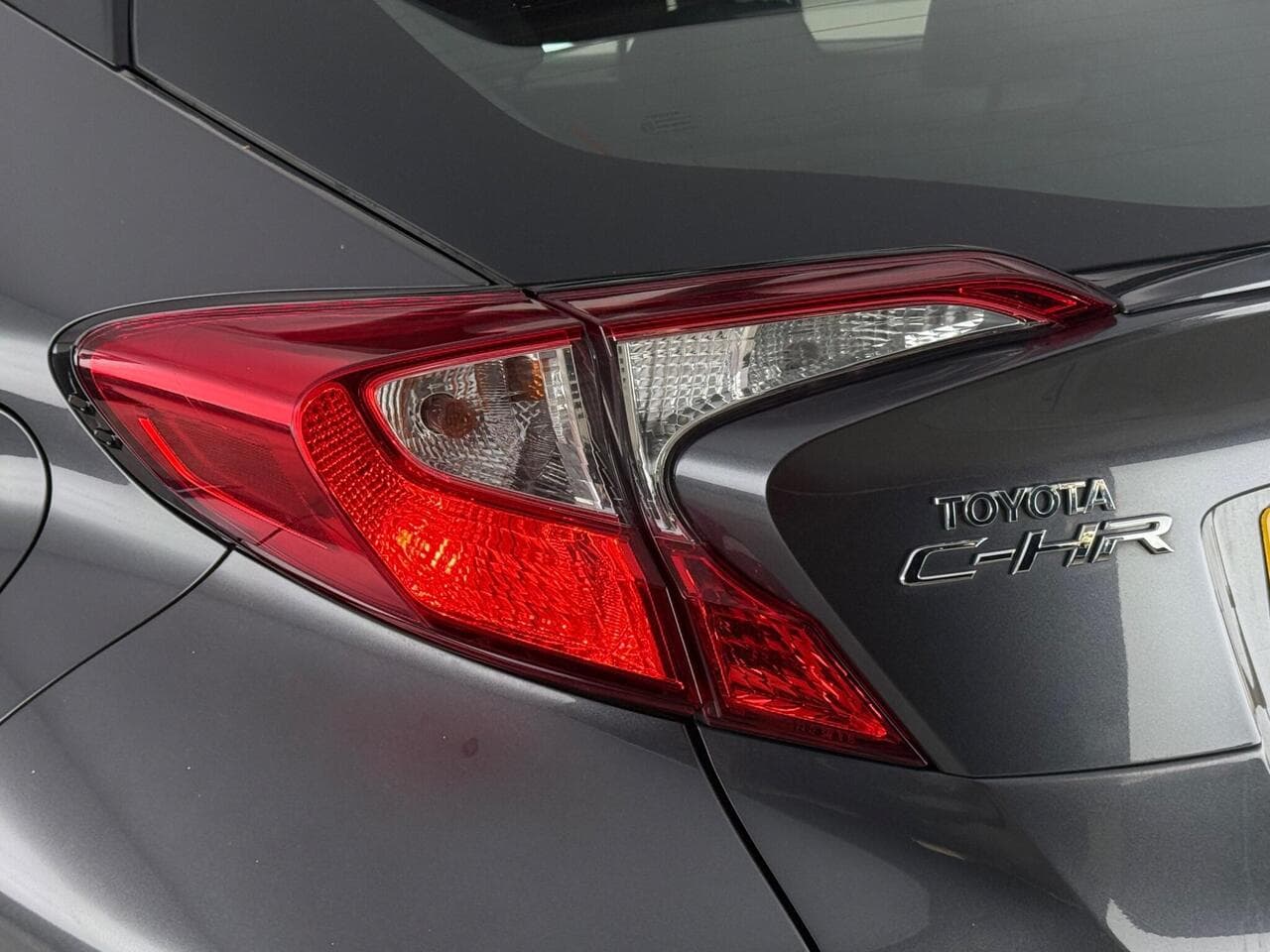 Toyota C-HR thumbnail Lights Rear