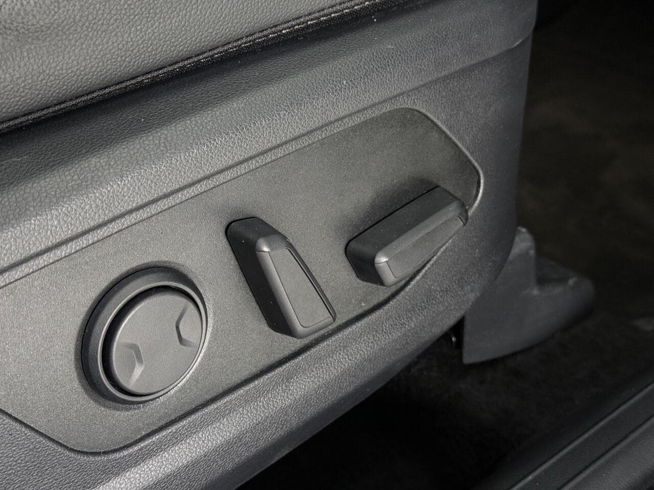 Hyundai TUCSON thumbnail Door Interior