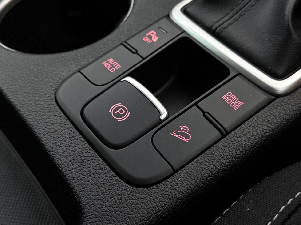 Kia Sportage thumbnail Misc Controls
