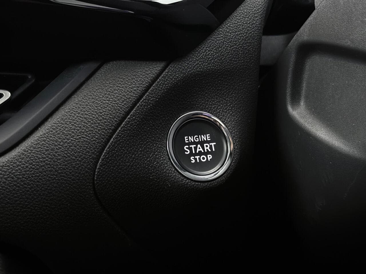 Vauxhall Grandland thumbnail Misc Controls
