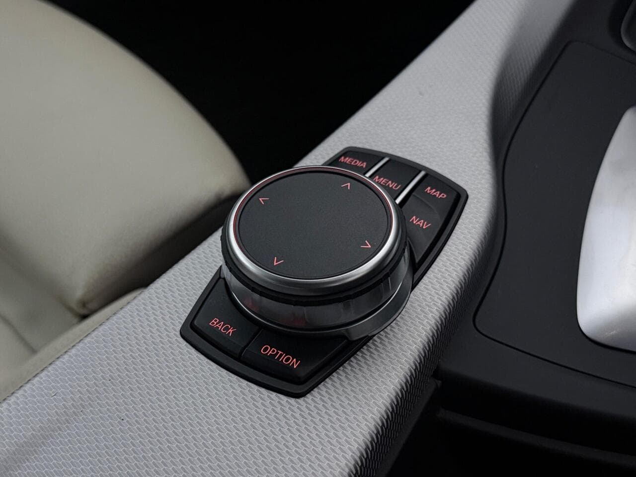 BMW 4 Series thumbnail Misc Controls