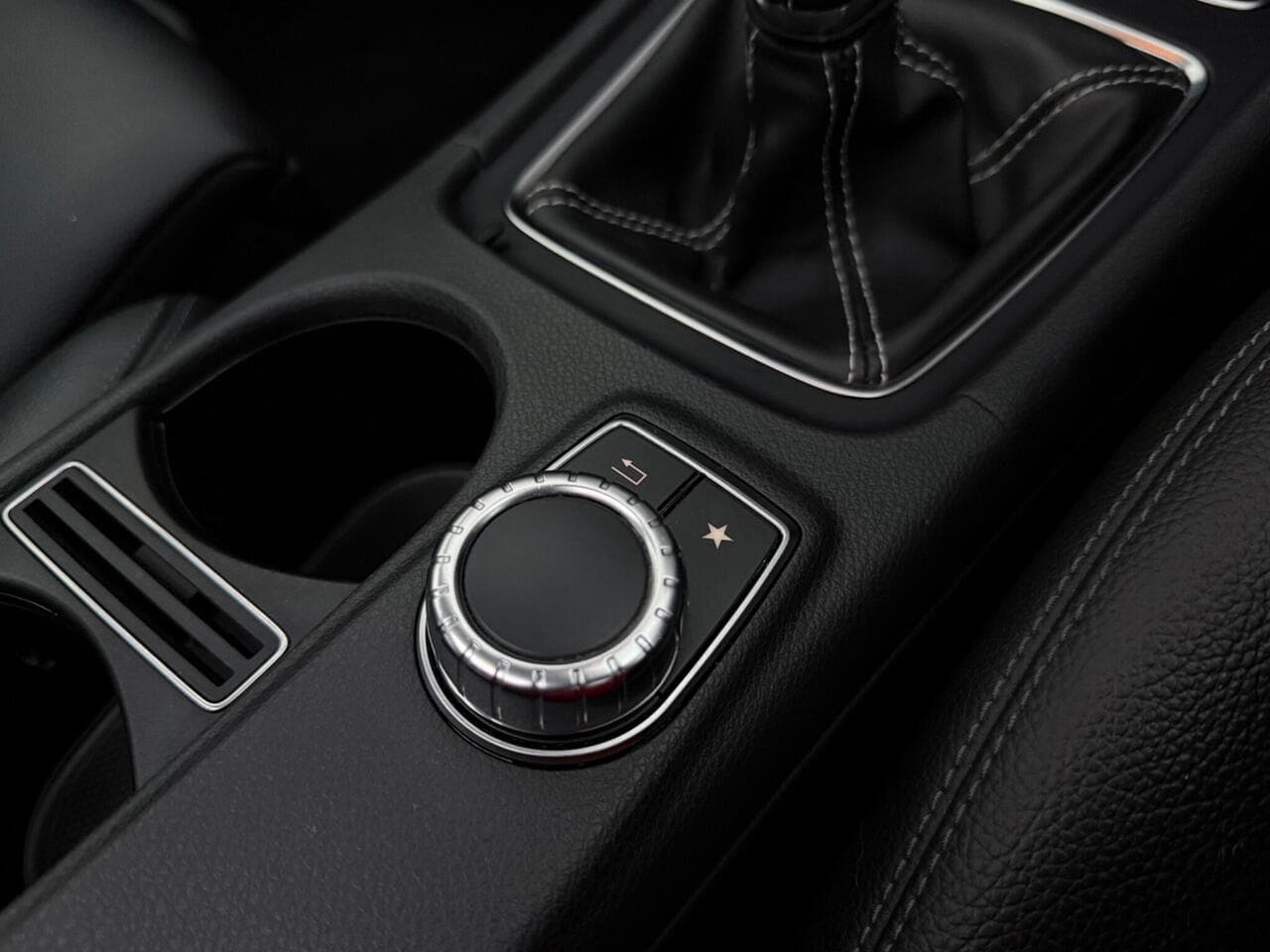 Mercedes-Benz A Class thumbnail Interior Front