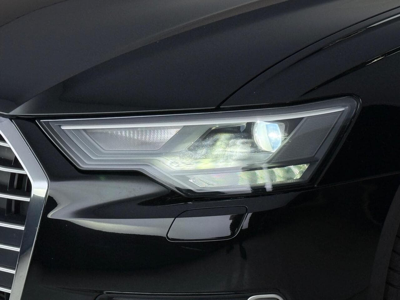 Audi A6 Saloon thumbnail Lights Front