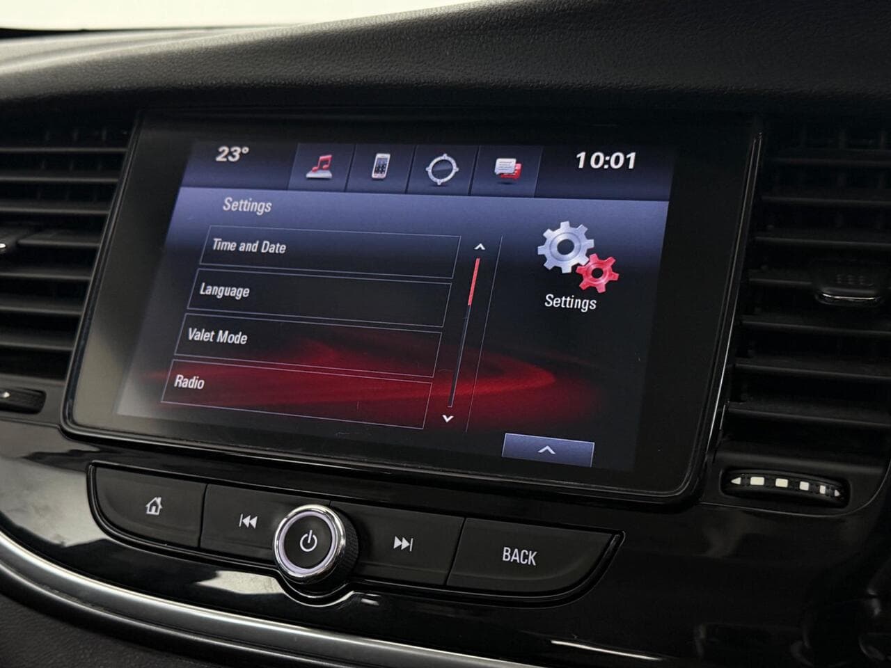 Vauxhall Mokka X thumbnail Infotainment System