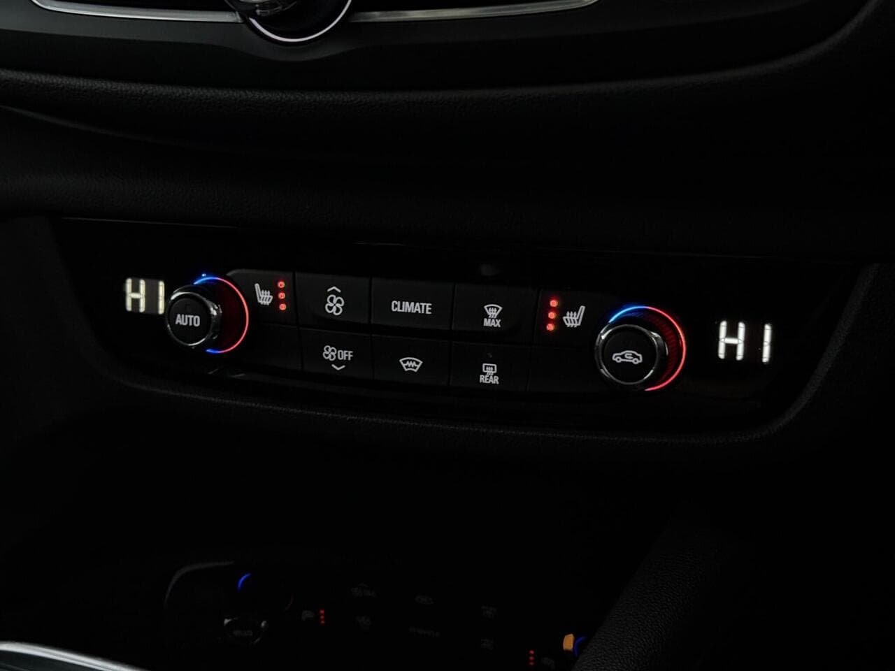 Vauxhall Insignia thumbnail Misc Controls