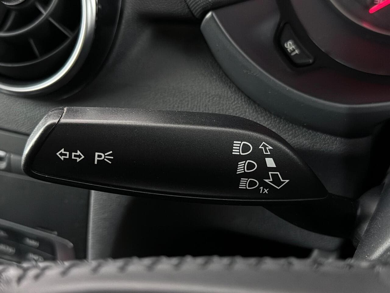 Audi A1 thumbnail Misc Controls