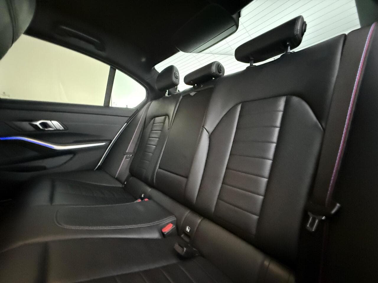 BMW 3 Series thumbnail Seats Rear