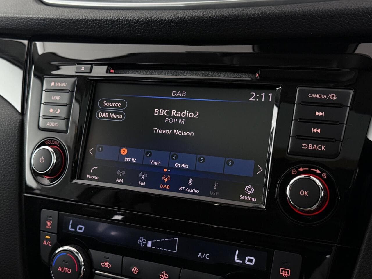 Nissan Qashqai thumbnail Infotainment System