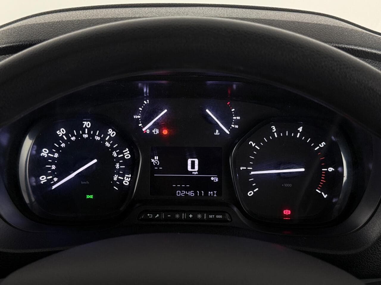 Vauxhall Vivaro thumbnail Driver Instruments