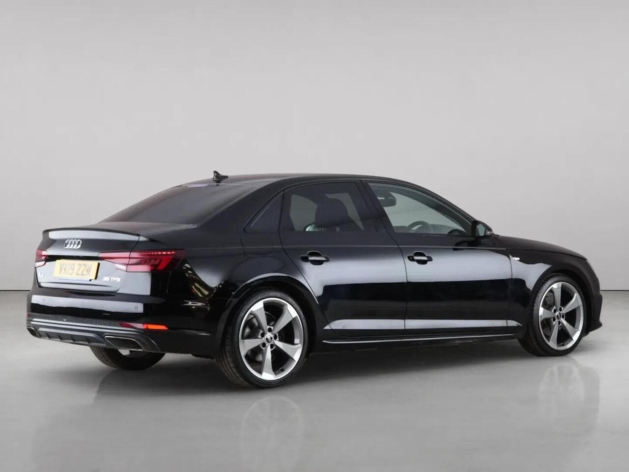 Audi A4 thumbnail Rear Right