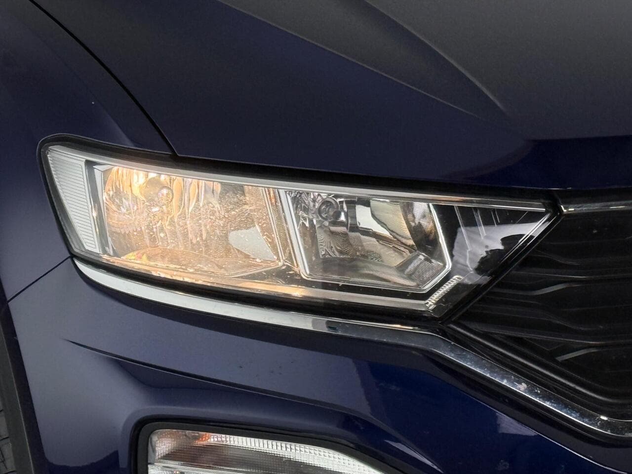 Volkswagen T-Roc thumbnail Lights Front