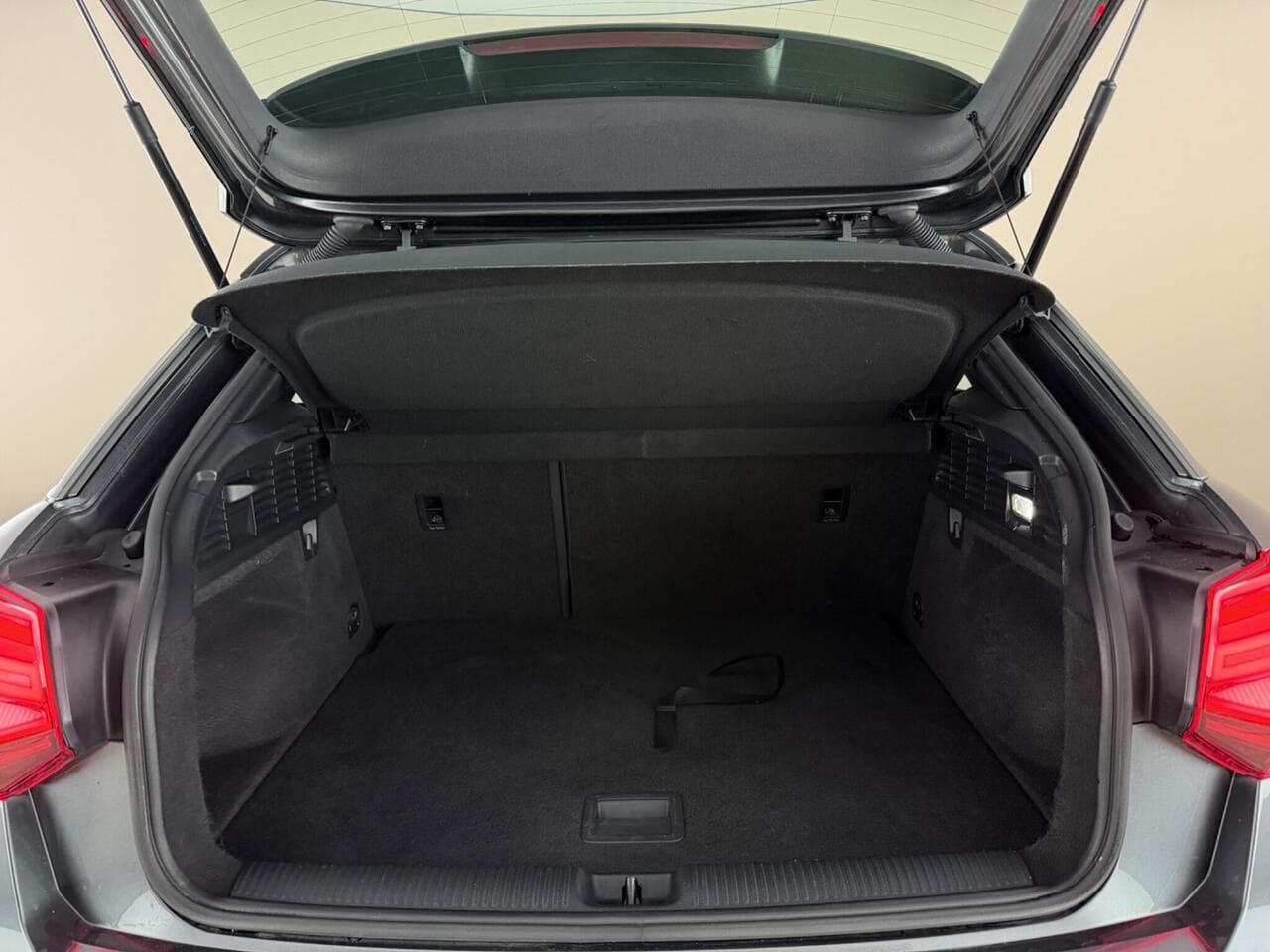 Audi Q2 thumbnail Boot