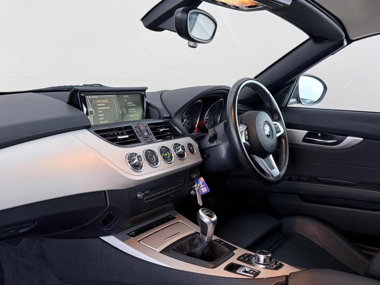 BMW Z4 thumbnail Interior Front