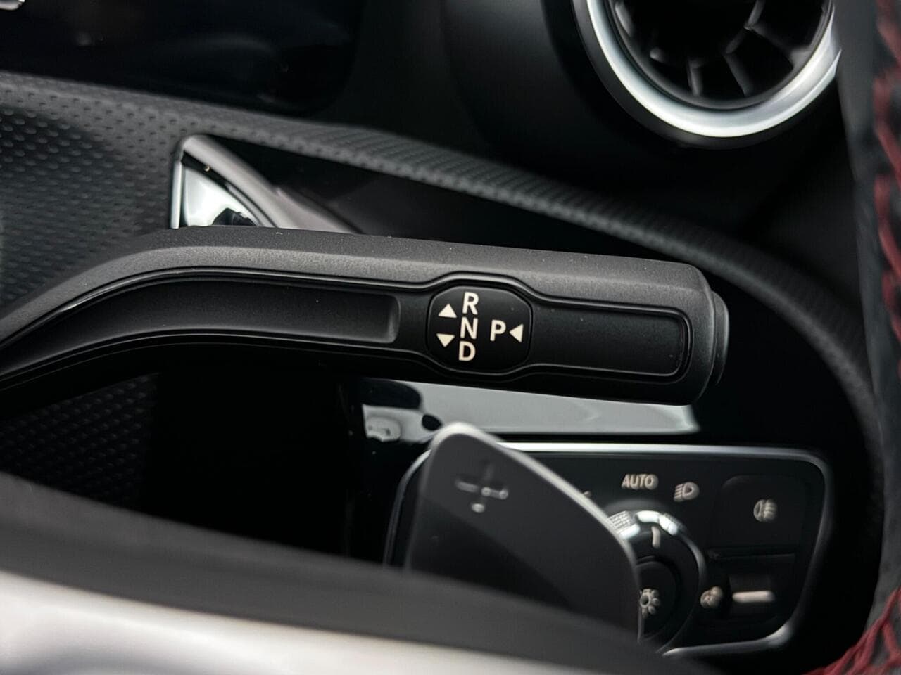 Mercedes-Benz A Class thumbnail Misc Controls