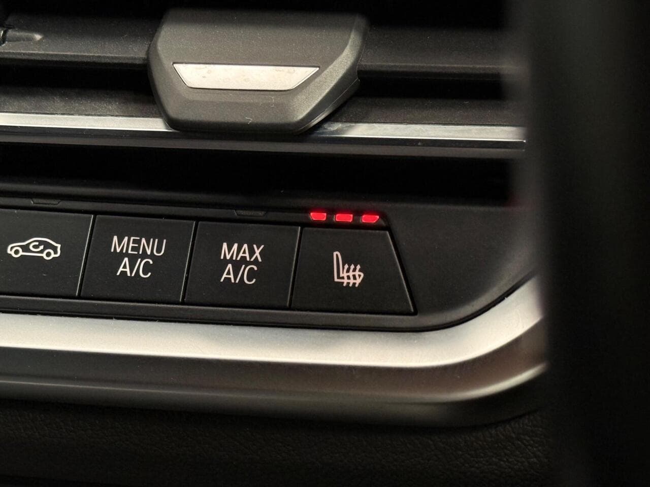 BMW 4 Series thumbnail Misc Controls