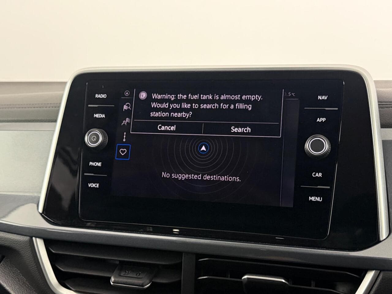 Volkswagen T-Roc thumbnail Infotainment System