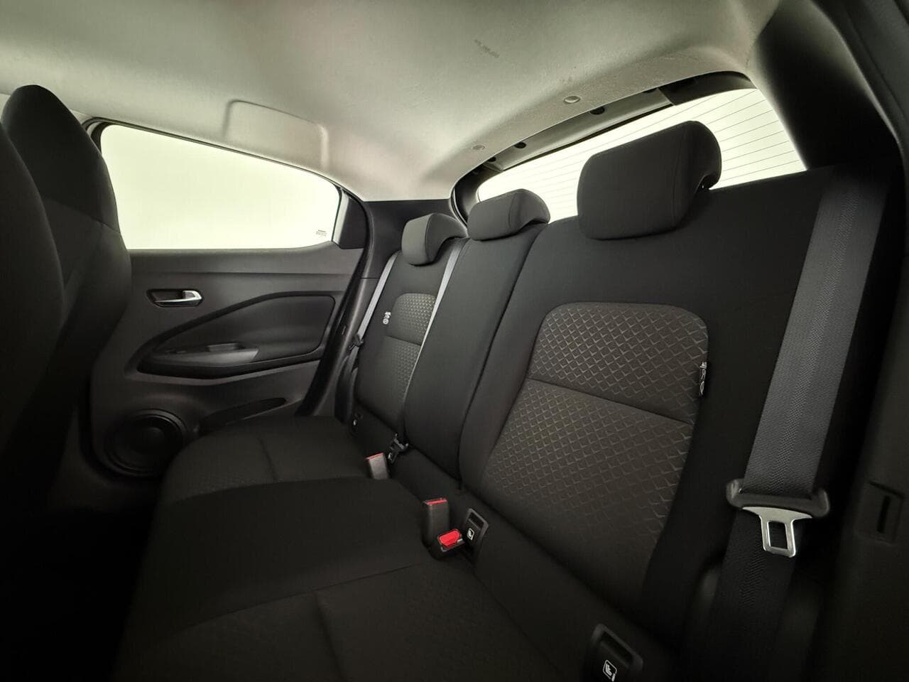 Nissan Juke thumbnail Seats Rear