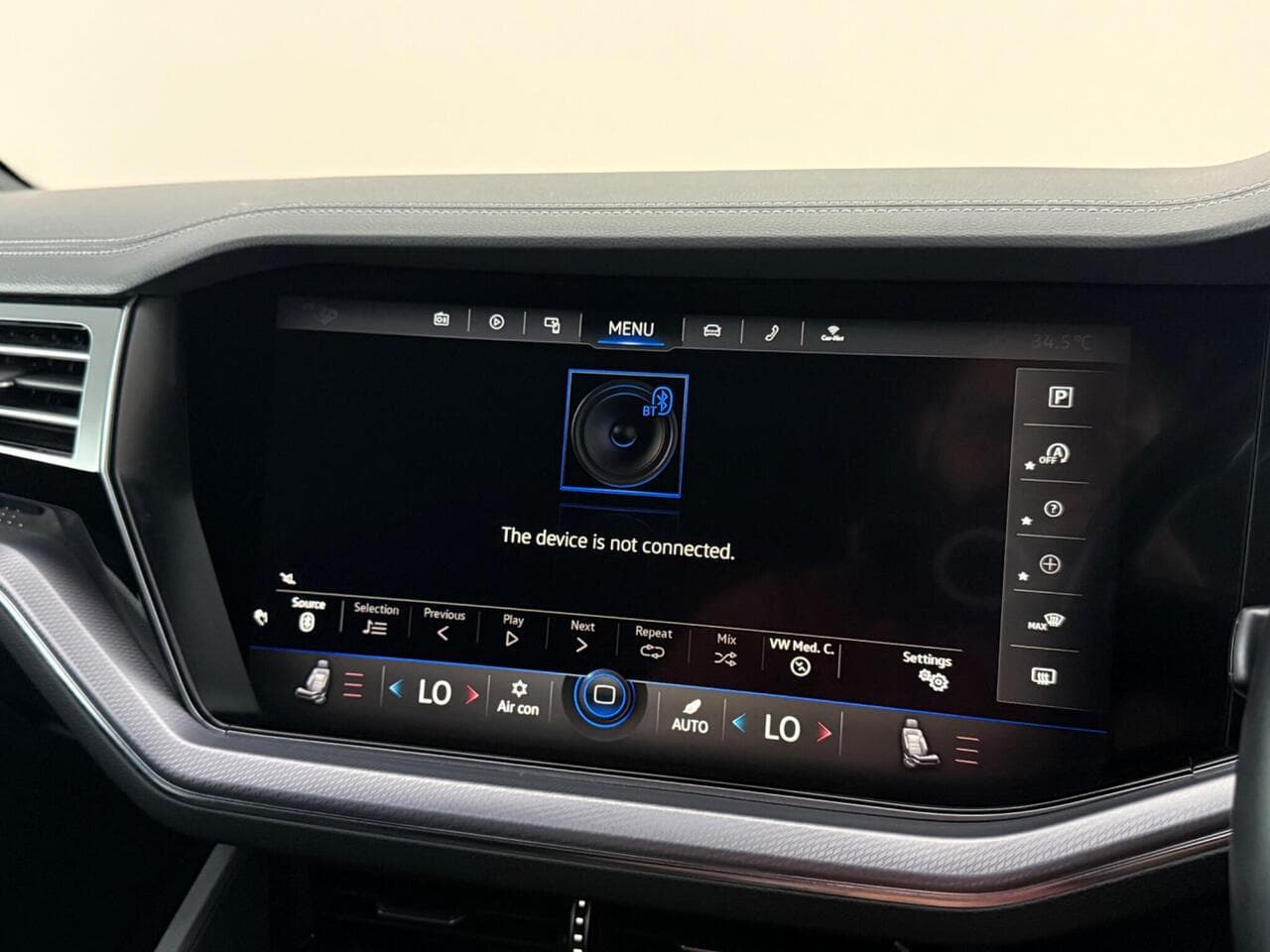 Volkswagen Touareg thumbnail Infotainment System