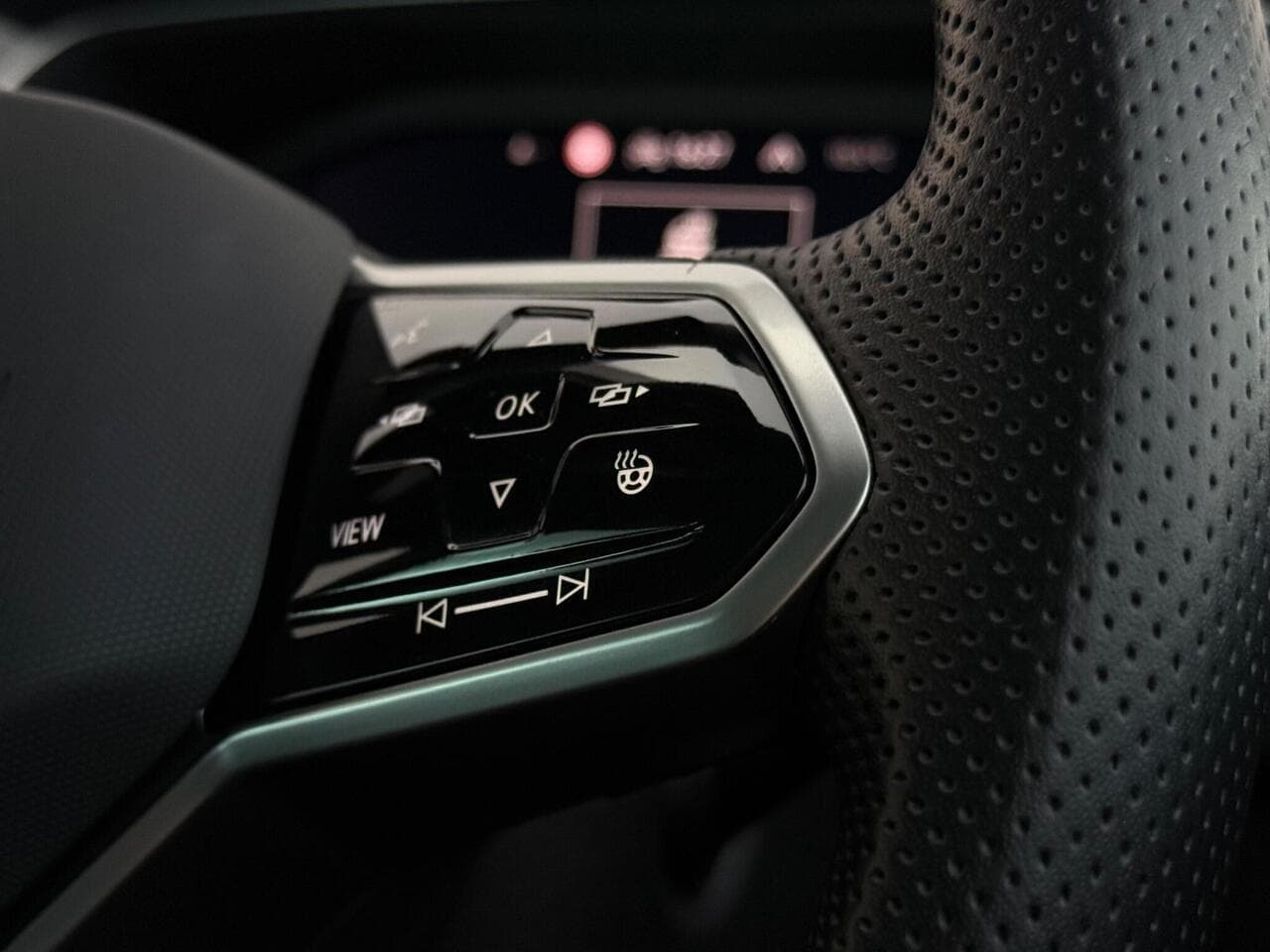 Volkswagen Tiguan thumbnail Misc Controls