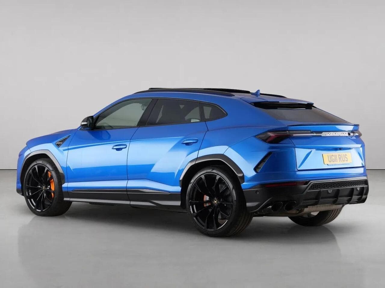 Lamborghini Urus thumbnail Rear Left