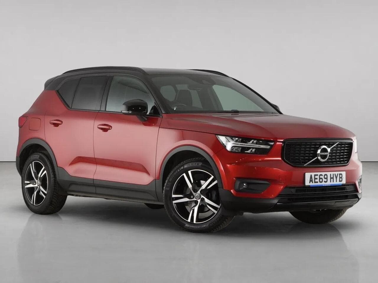 Volvo XC40 - Volvo XC40 1.5 T3 R-Design SUV 5dr Petrol Manual Euro 6 (s/s) (163 ps)