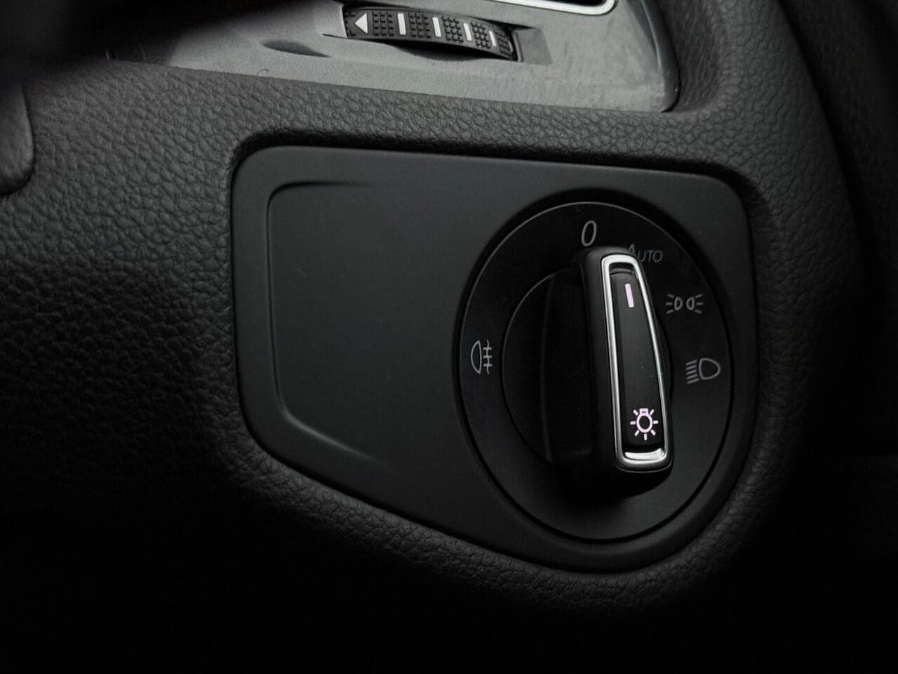 Volkswagen Golf thumbnail Misc Controls