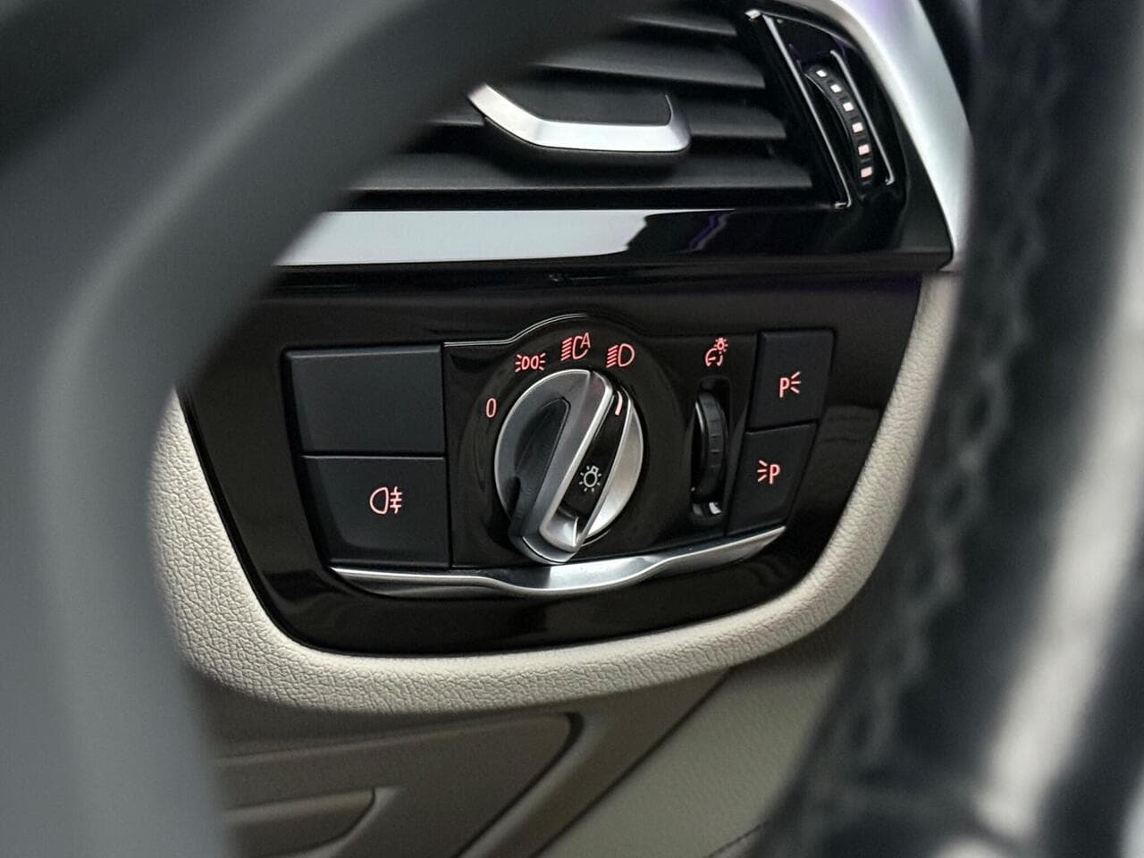 BMW 5 Series thumbnail Misc Controls