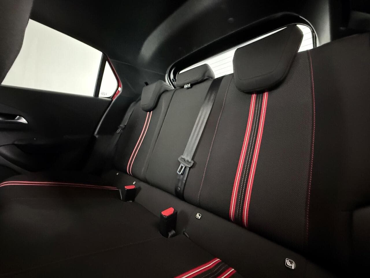 Vauxhall Corsa thumbnail Seats Rear