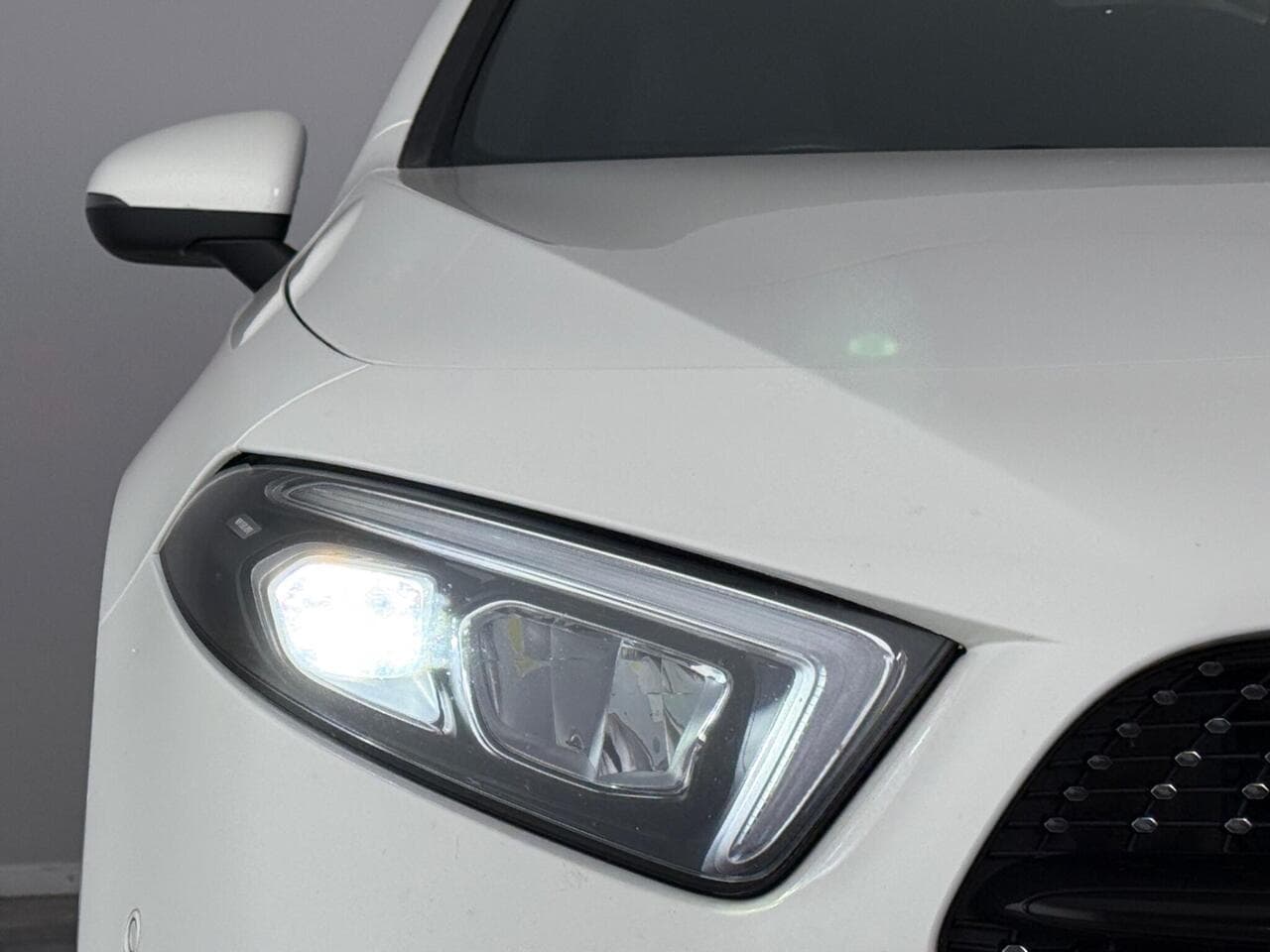 Mercedes-Benz A Class thumbnail Lights Front