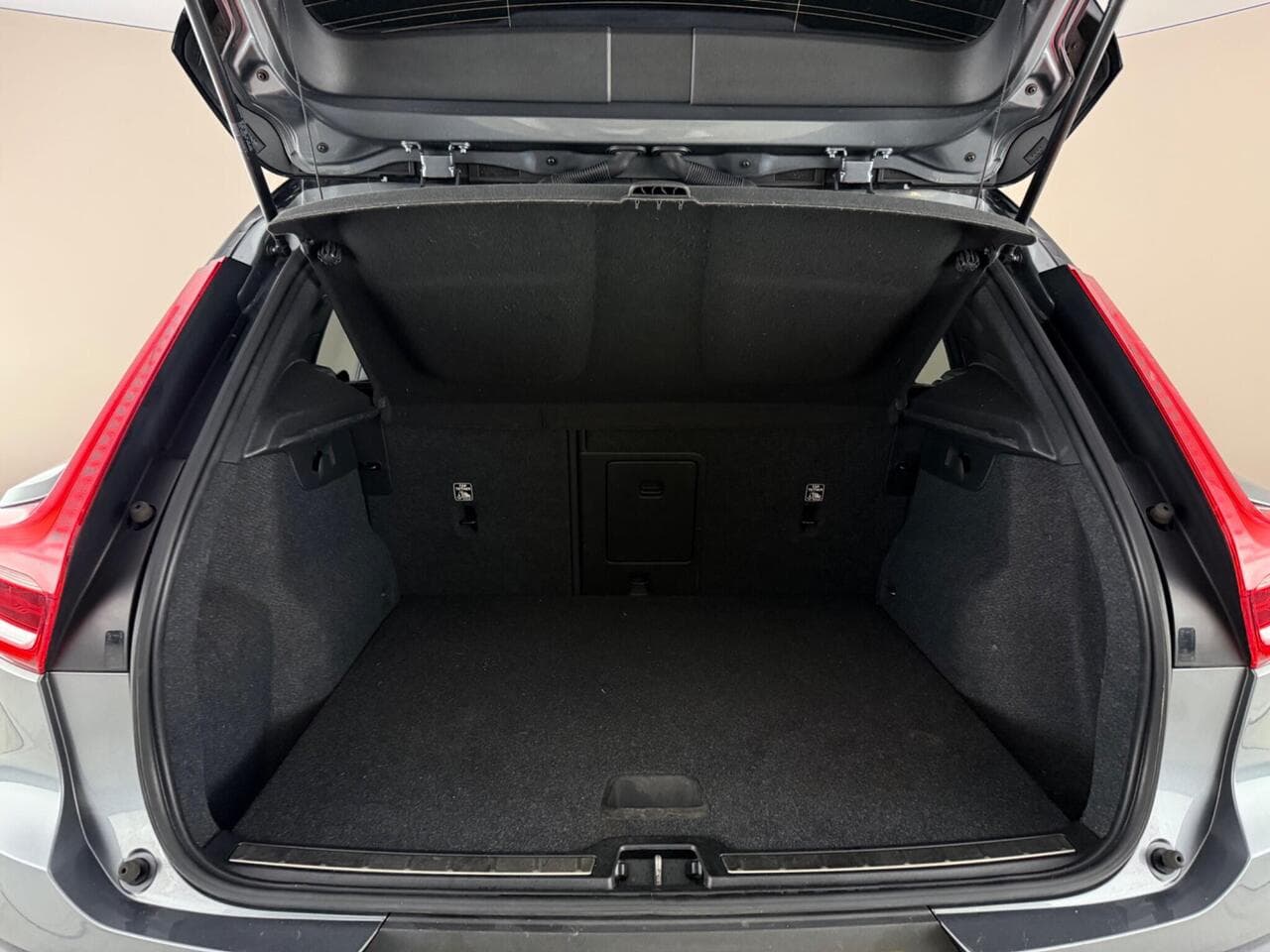 Volvo XC40 thumbnail Boot