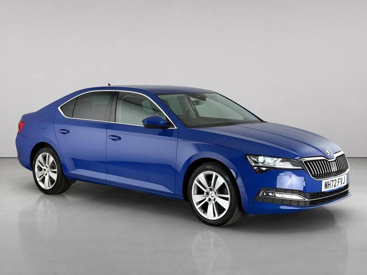 Skoda Superb - Skoda Superb 2.0 TDI SE L DSG Euro 6 (s/s) 5dr
