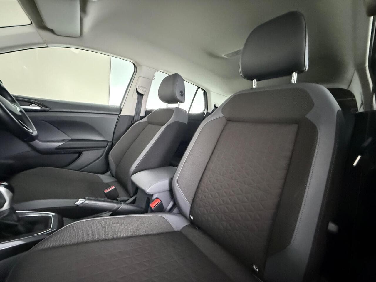 Volkswagen T-Cross thumbnail Seat Front Passenger
