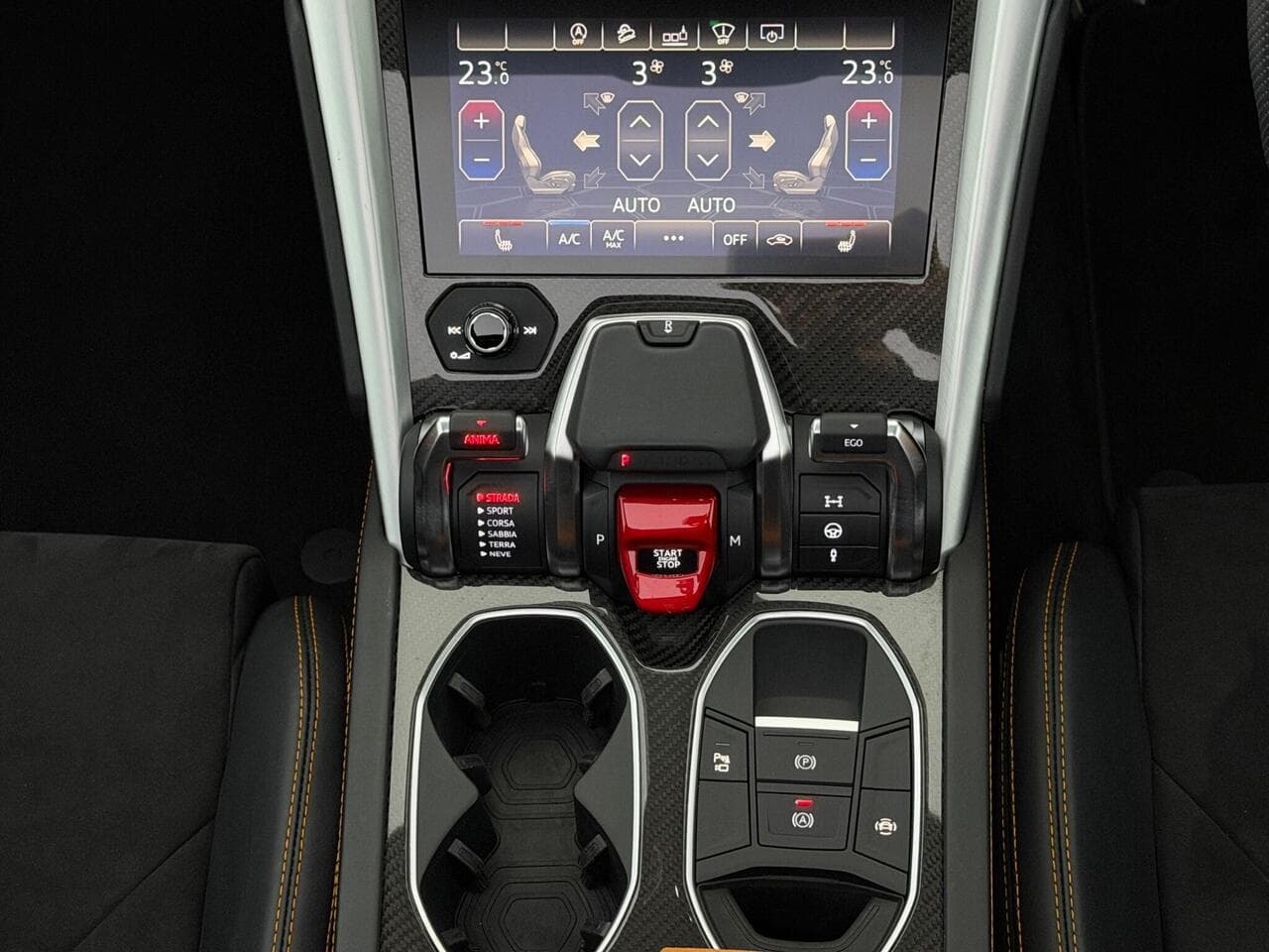 Lamborghini Urus thumbnail Interior Front