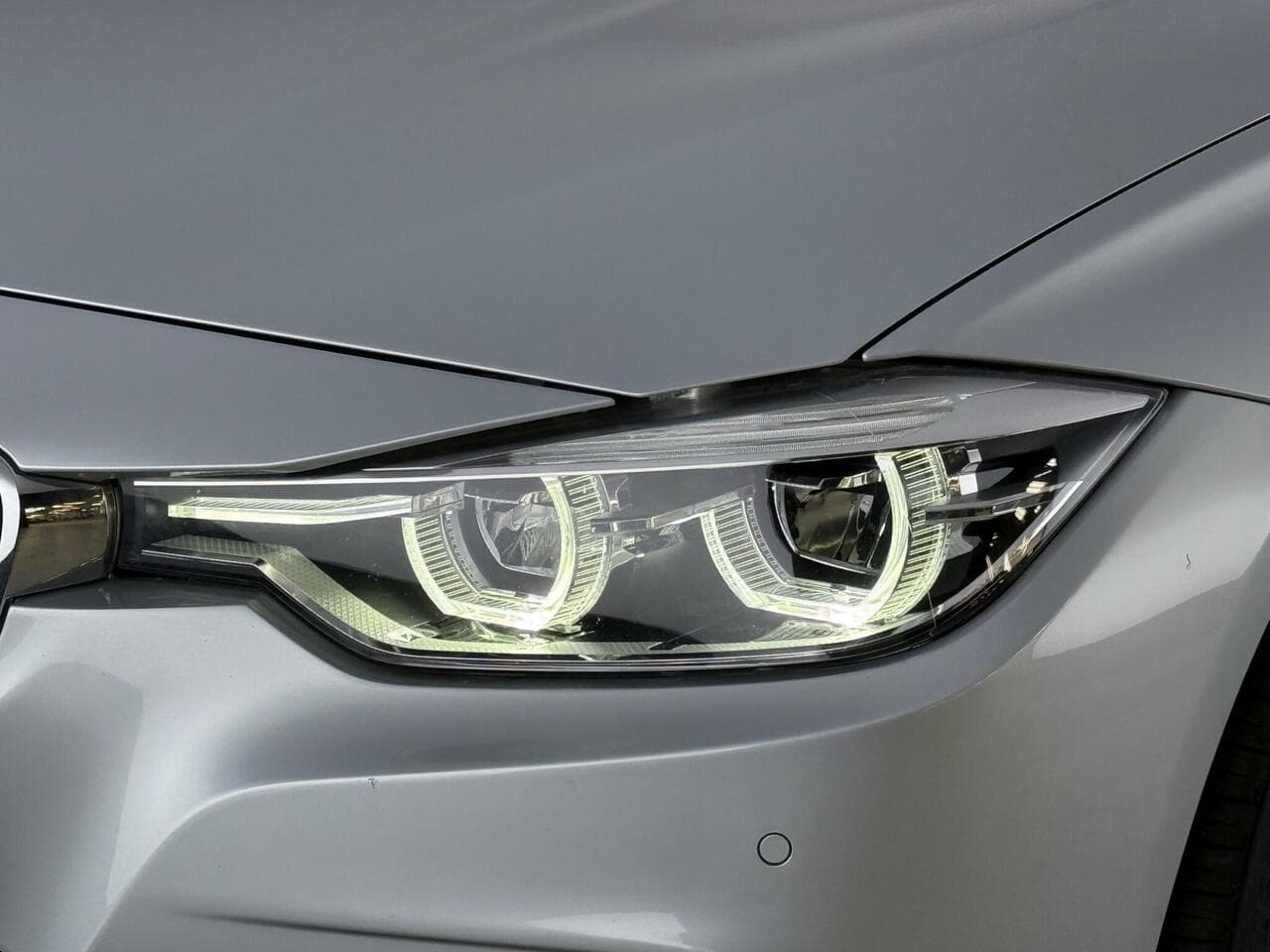BMW 3 Series thumbnail Lights Front