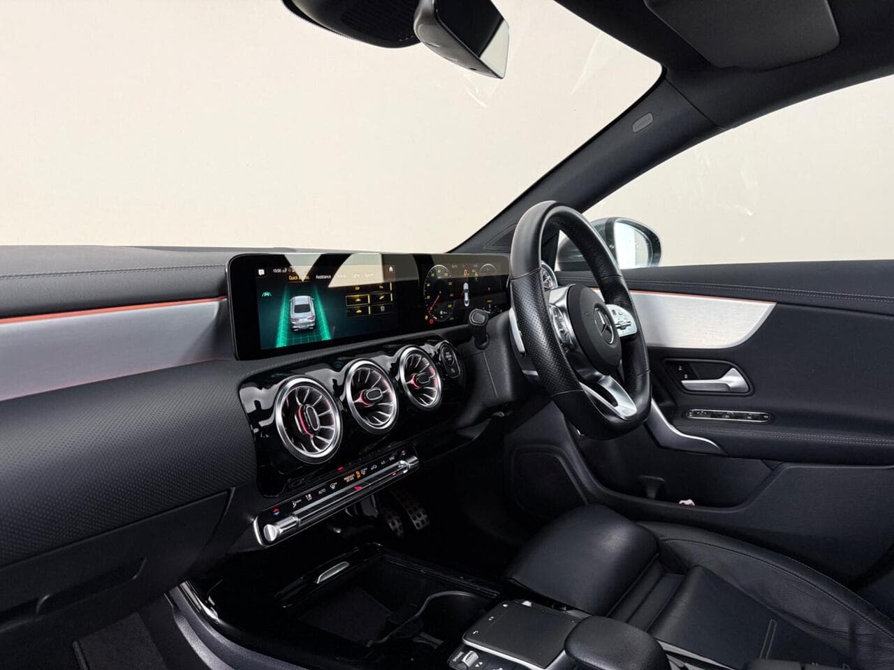 Mercedes-Benz CLA thumbnail Interior Front