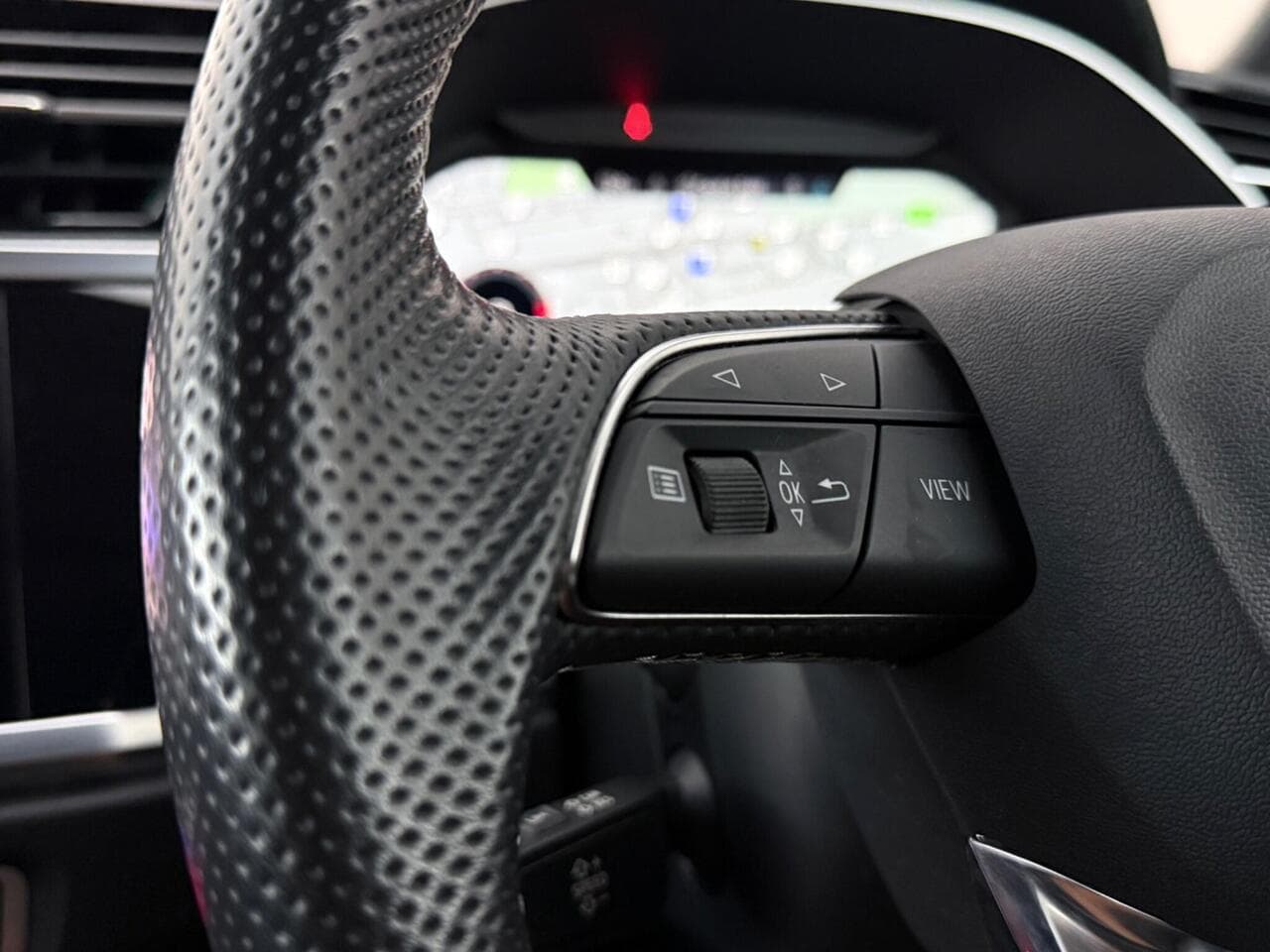 Audi Q3 thumbnail Misc Controls