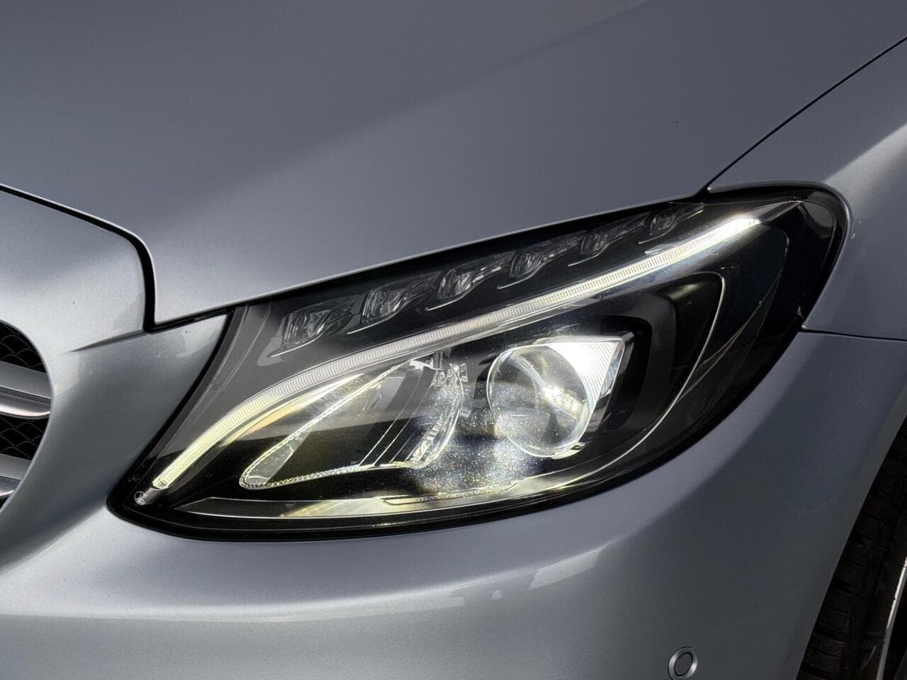 Mercedes-Benz C Class thumbnail Lights Front