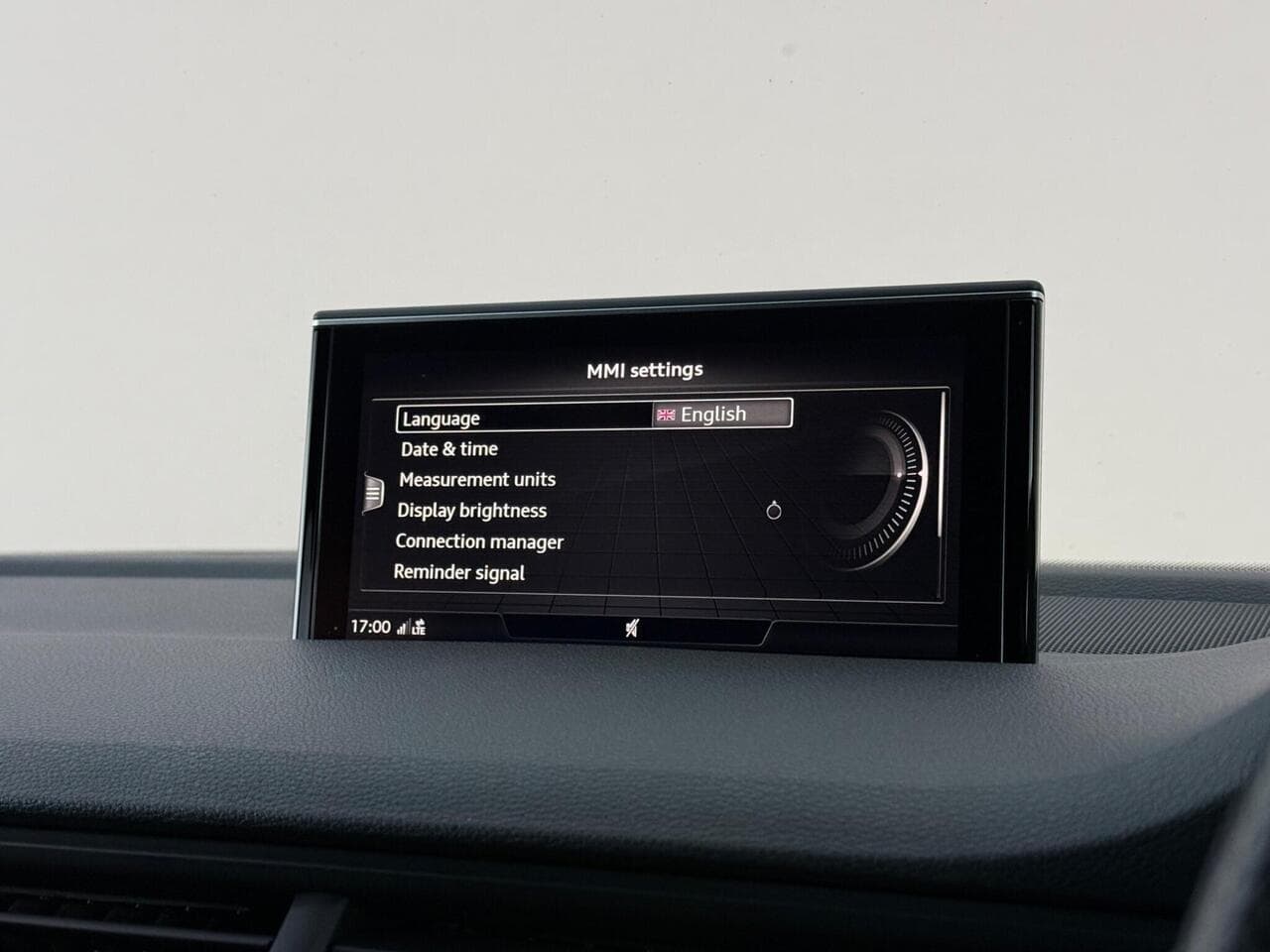 Audi Q7 thumbnail Infotainment System