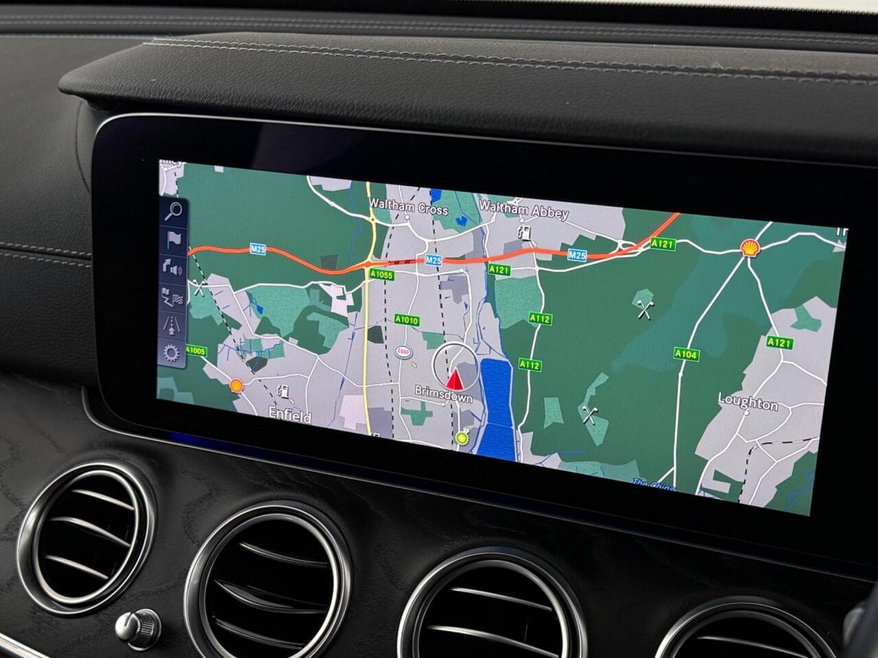 Mercedes-Benz E Class thumbnail Infotainment System