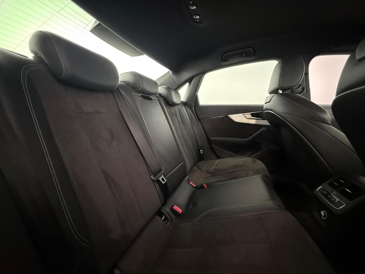 Audi A4 thumbnail Seats Rear