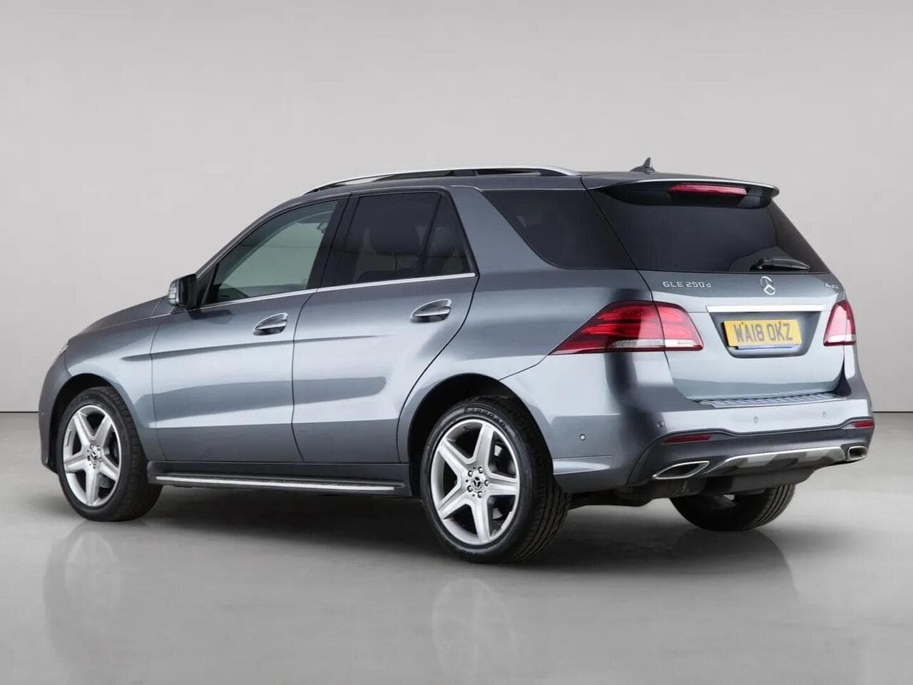 Mercedes-Benz GLE thumbnail Rear Left