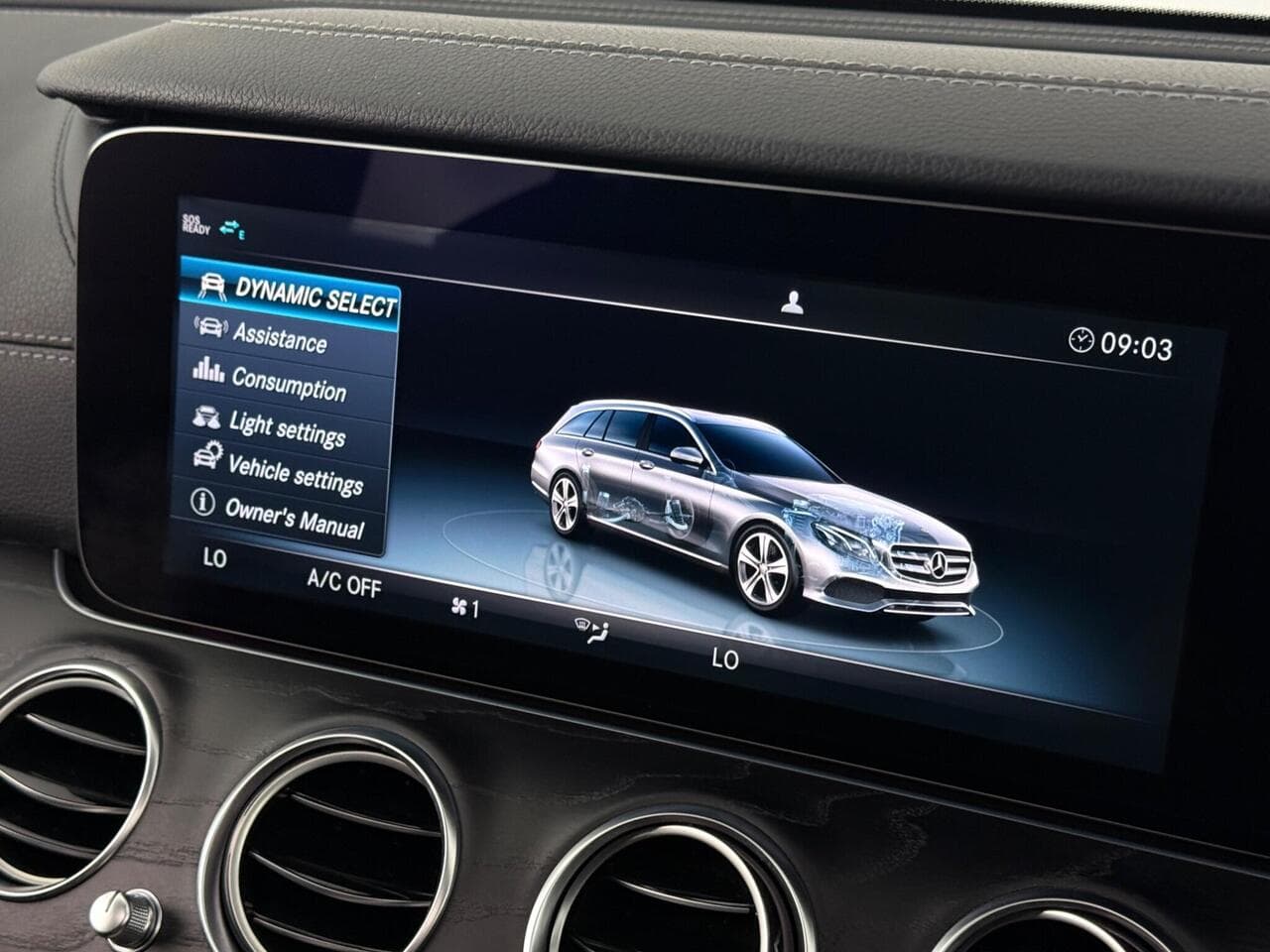 Mercedes-Benz E Class thumbnail Infotainment System