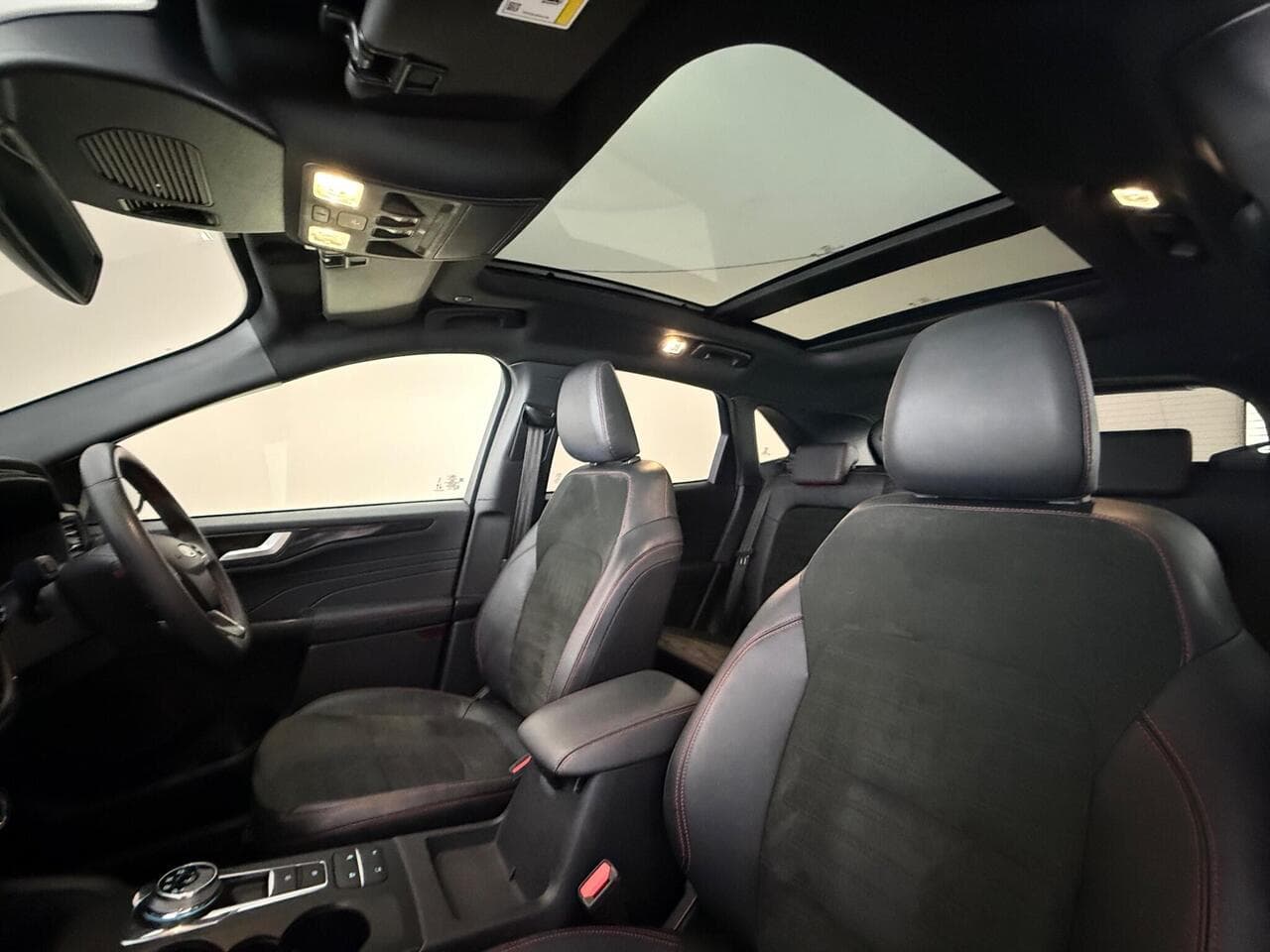 Ford Kuga thumbnail Seat Front Passenger