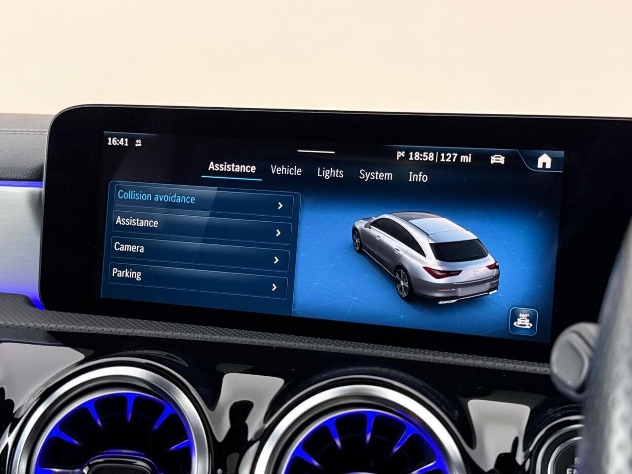 Mercedes-Benz CLA thumbnail Infotainment System