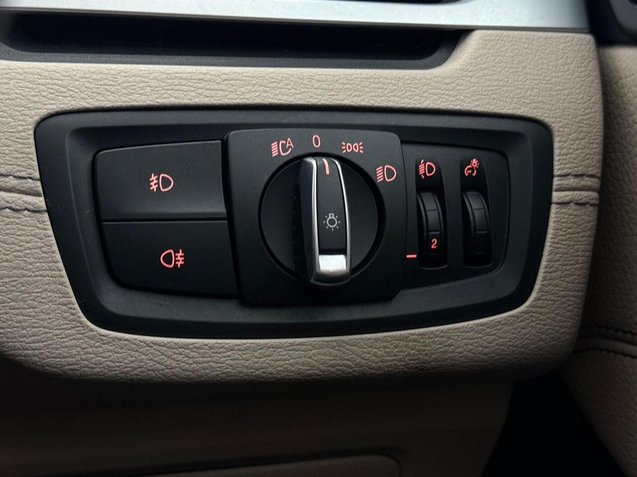 BMW X1 thumbnail Misc Controls