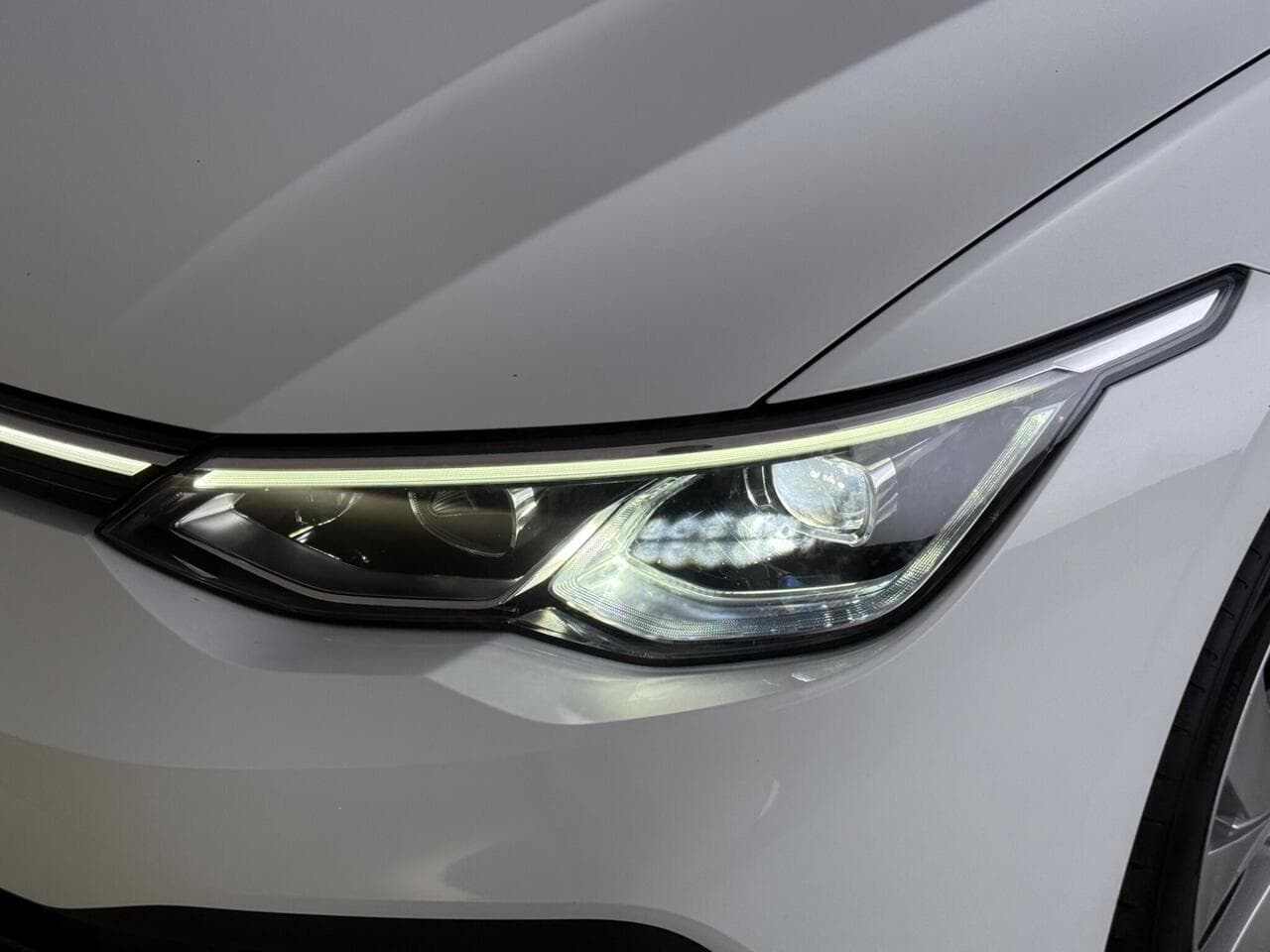 Volkswagen Golf thumbnail Lights Front