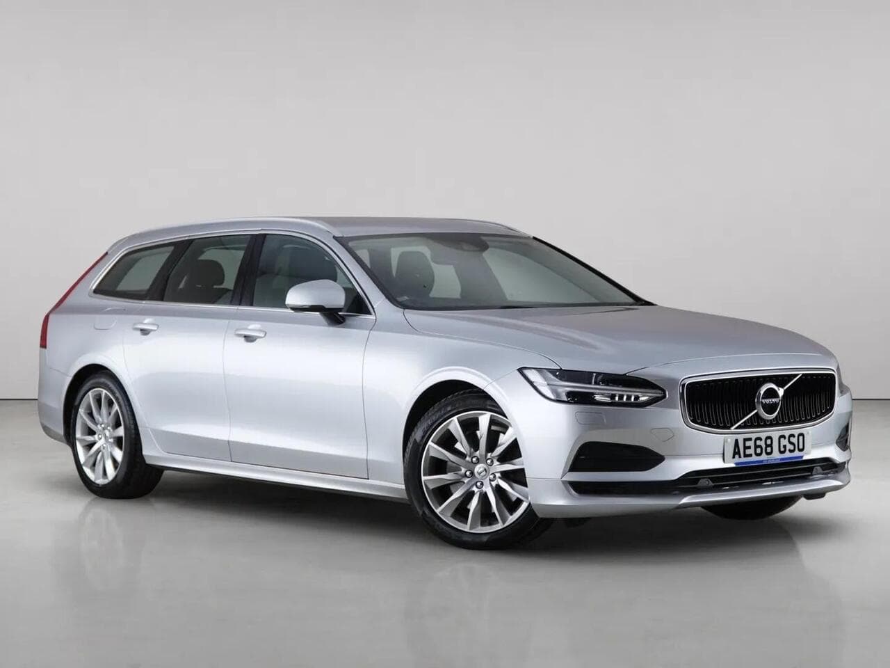 Volvo V90 - Volvo V90 2.0 T4 GPF Momentum Auto Euro 6 (s/s) 5dr