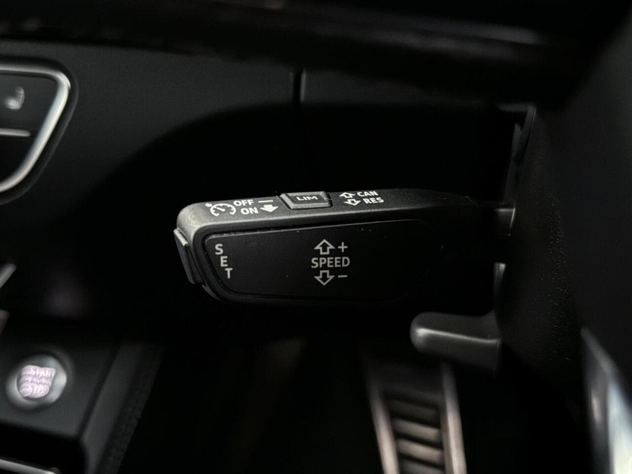 Audi Q5 thumbnail Misc Controls