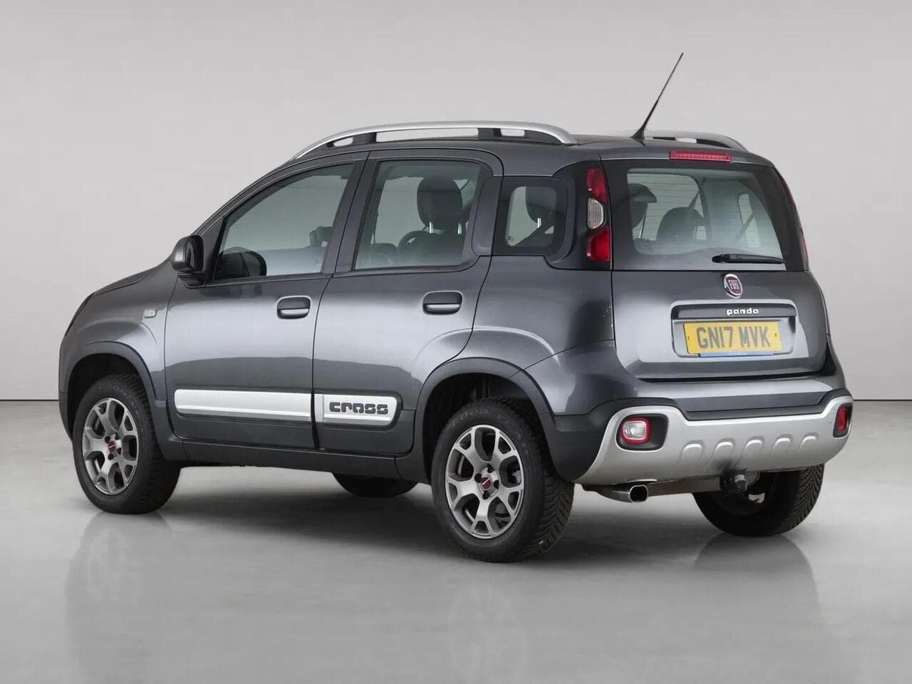 Fiat Panda thumbnail Rear Left